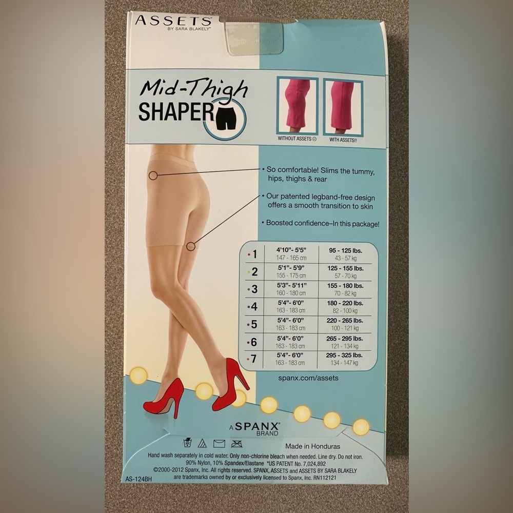 Spanx Assets Mid-Thigh Shaper - NIP - Picture 2 of 6